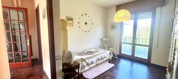 6 rooms Apartment in Barga, Italy No. 9990 26