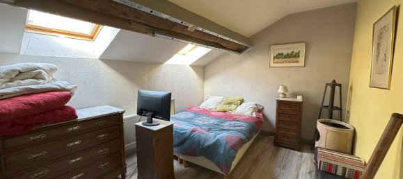 3 bedrooms House in Saint-Clement, France No. 204243 4