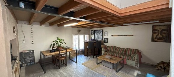 3 bedrooms House in Saint-Clement, France No. 204243 8