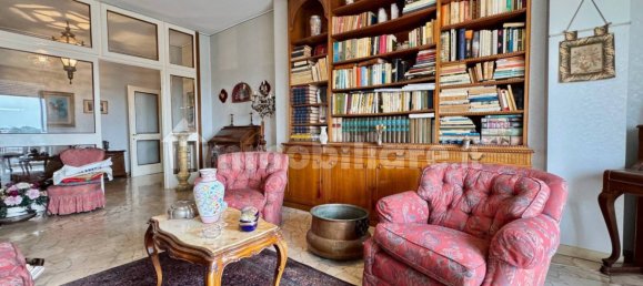 3 bedrooms Apartment in Monza, Italy No. 311303 9