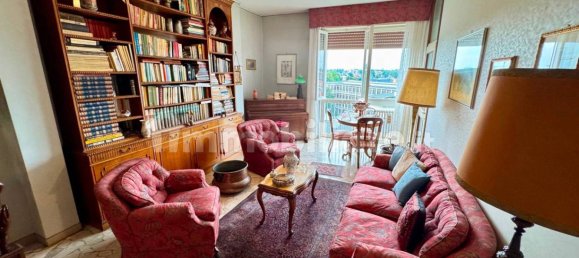 3 bedrooms Apartment in Monza, Italy No. 311303 11