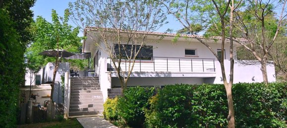 5 bedrooms Villa in Marseille, France No. 203492 2