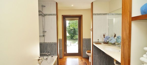 3 bedrooms House in Boo, Spain No. 154407 7