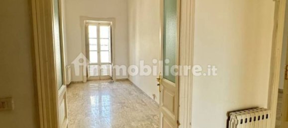 Apartamento T4 em Taranto, Italy N.º 342359 10