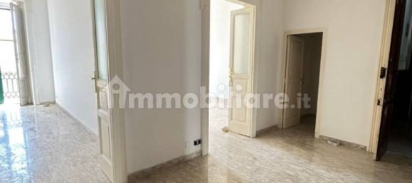 Apartamento T4 em Taranto, Italy N.º 342359 7