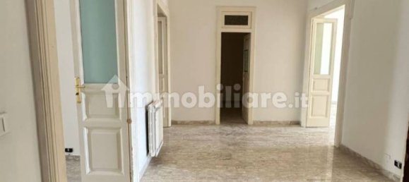 Apartamento T4 em Taranto, Italy N.º 342359 4