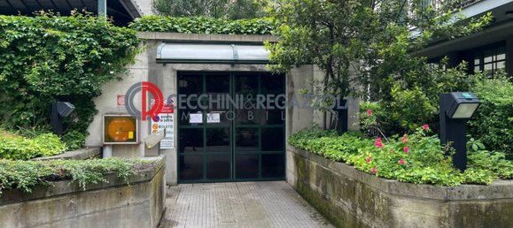 12m² Garage in Milan, Italy No. 245951 2