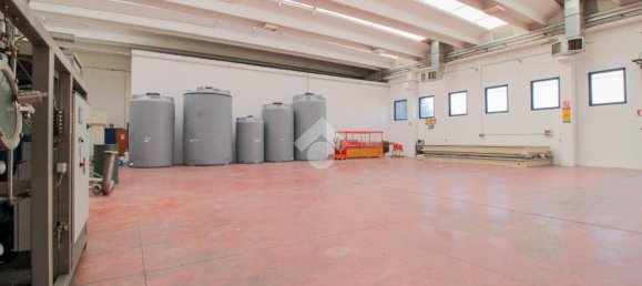 2 rooms Warehouse in Chiari, Italy No. 124663 17