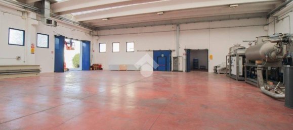 2 rooms Warehouse in Chiari, Italy No. 124663 3