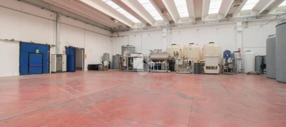 2 rooms Warehouse in Chiari, Italy No. 124663 4