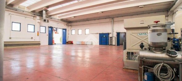 2 rooms Warehouse in Chiari, Italy No. 124663 6