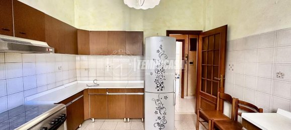 Apartamento de 3 habitaciónes en Turin, Italy No. 15112 3