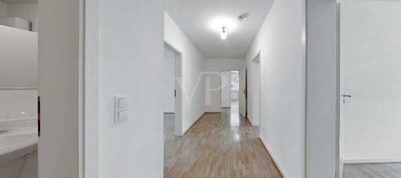 3 bedrooms Apartment in Koblenz, Germany No. 72121 3