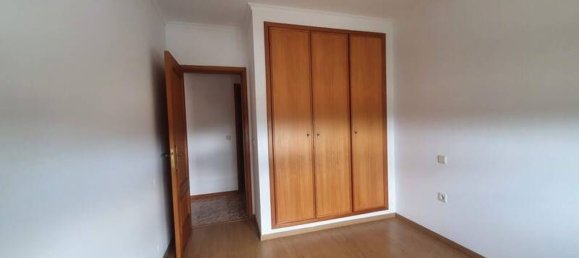 3 chambres Appartement à Oliveira de Azemeis, Portugal No. 81440 11