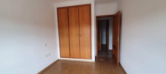 3 chambres Appartement à Oliveira de Azemeis, Portugal No. 81440 7