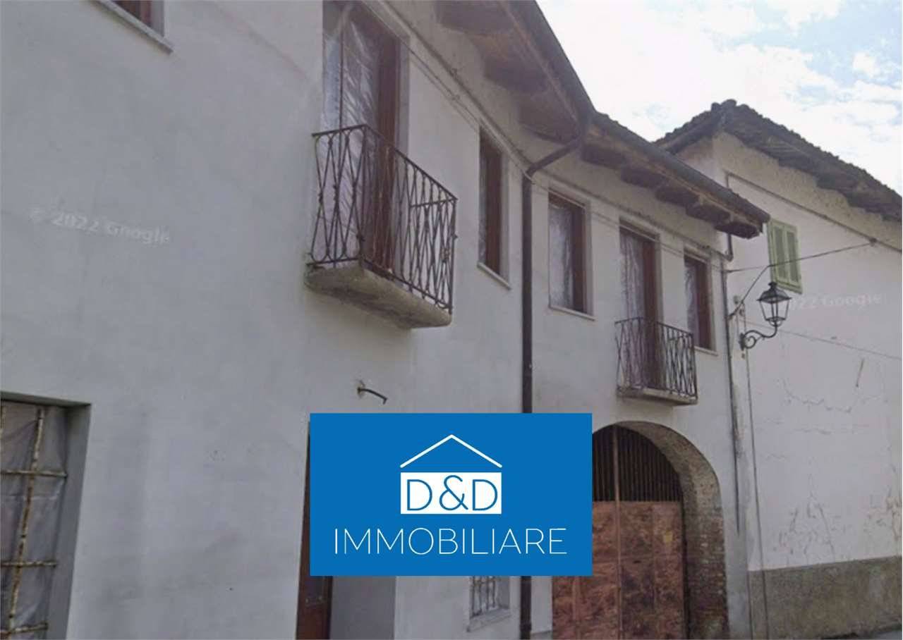 5 rooms Commercial property in Monteu da Po, Italy No. 184927