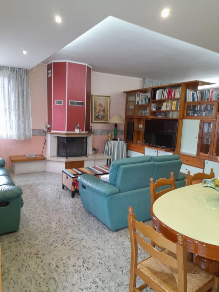 8 rooms Apartment in Solarino, Italy No. 255714