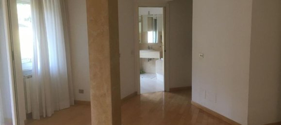 2 bedrooms Apartment in Rome, Italy No. 372169 13