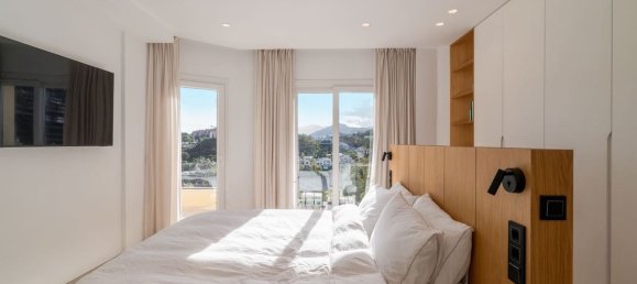 3 bedrooms Penthouse in La Quinta, Spain No. 180790 13