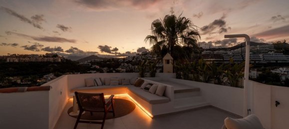 3 bedrooms Penthouse in La Quinta, Spain No. 180790 43