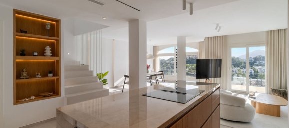 3 bedrooms Penthouse in La Quinta, Spain No. 180790 4