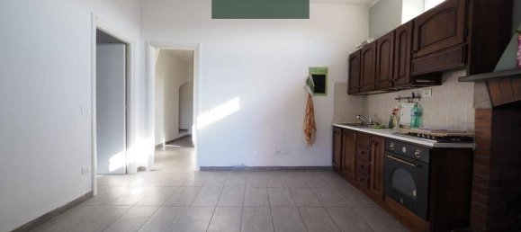 Apartamento de 4 habitaciónes en La Spezia, Italy No. 113821 12