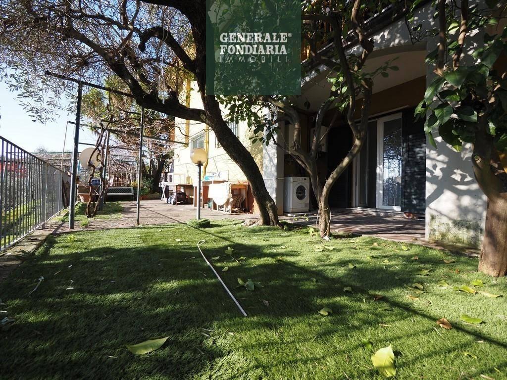 Apartamento de 4 habitaciónes en La Spezia, Italy No. 113821