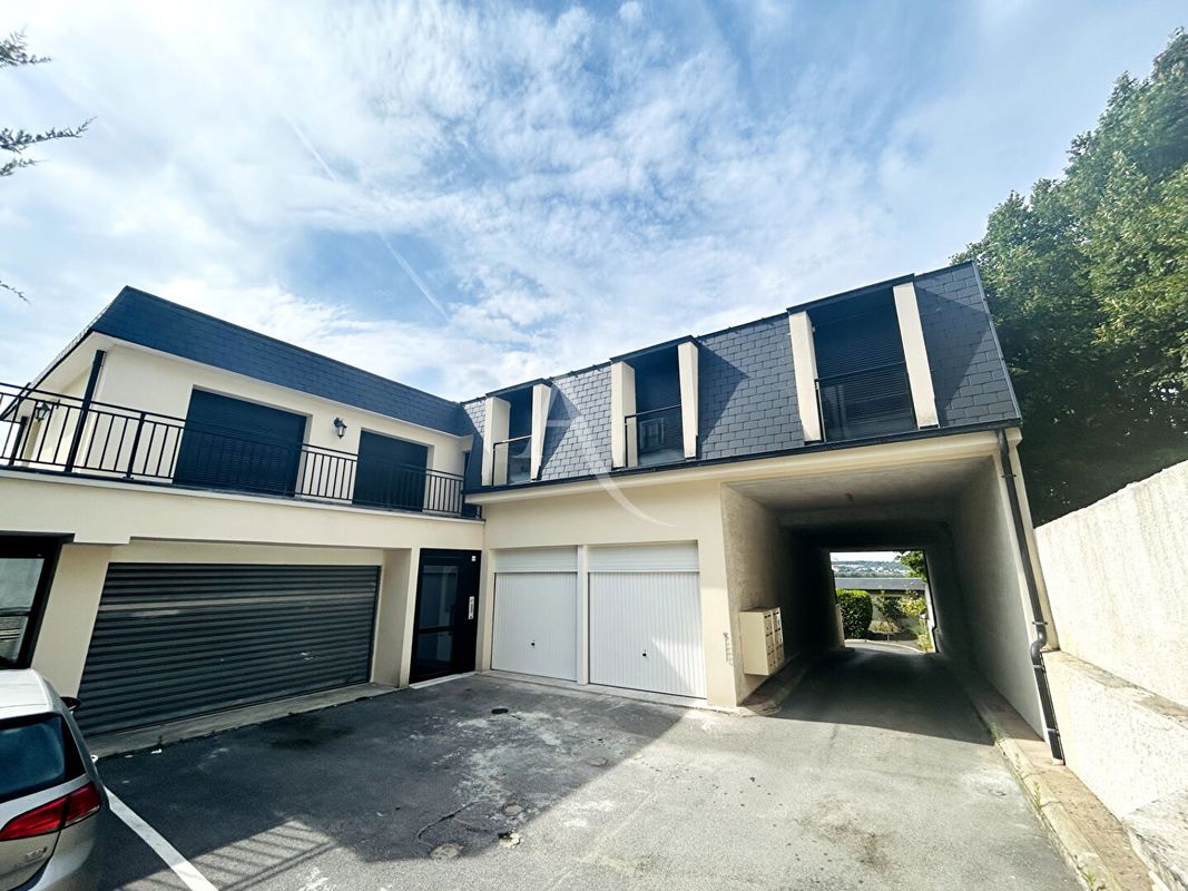 Здание 420м² в Нуази-ле-Гран, Франция № 173648