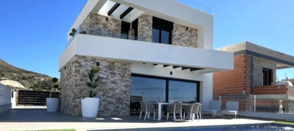 Villa de 3 dormitorios en Finestrat, Spain No. 3571 2