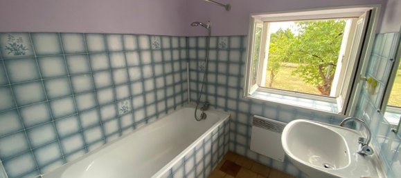 Casa de 3 dormitorios en Crouzilles, France No. 250841 8