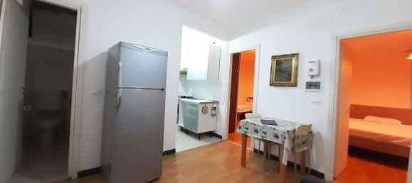 Apartamento de 3 habitaciónes en Genoa, Italy No. 21771 2