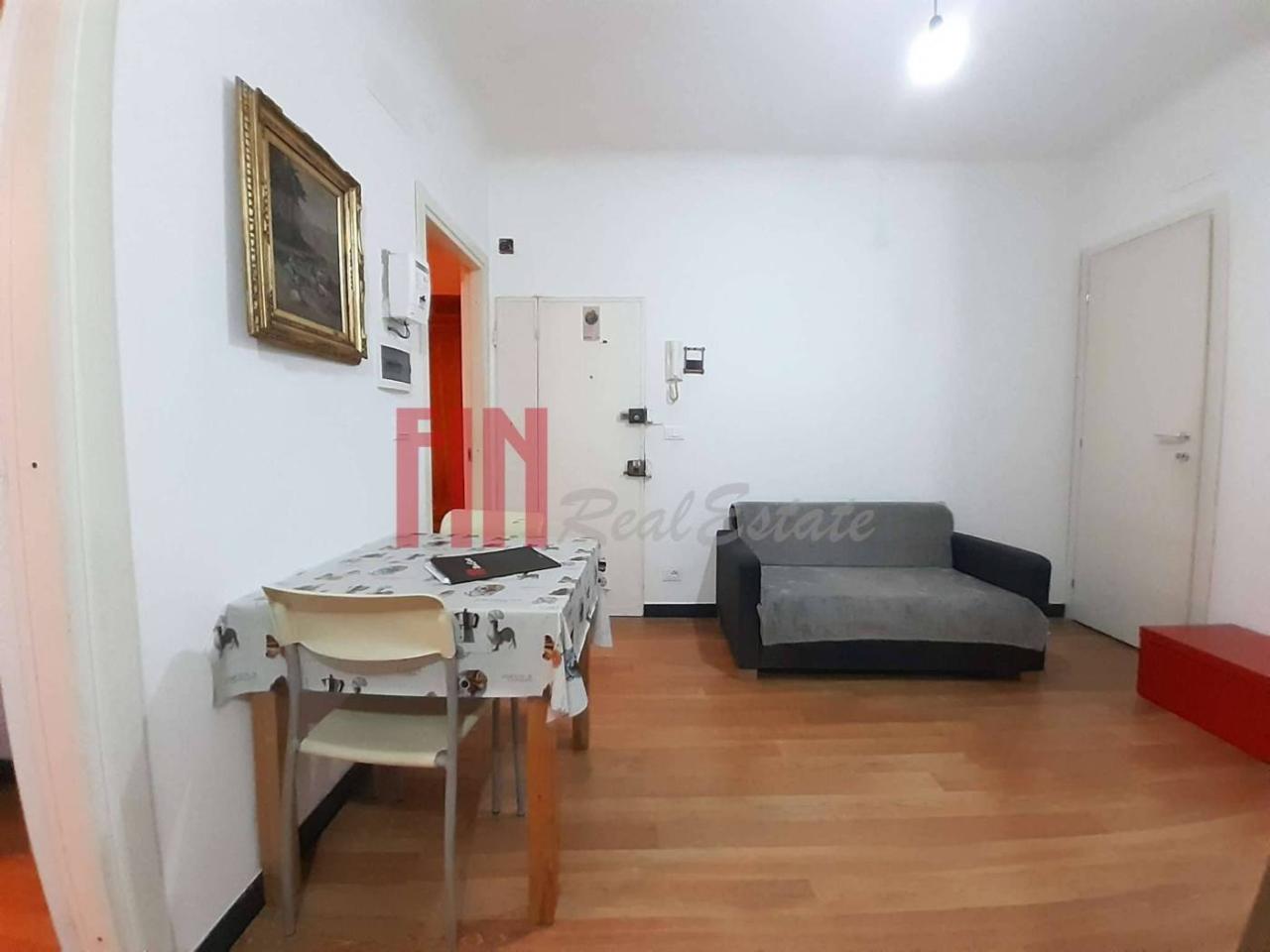 Apartamento de 3 habitaciónes en Genoa, Italy No. 21771