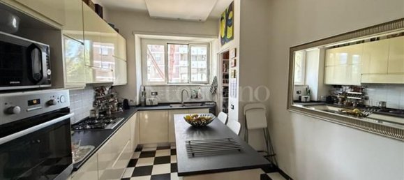 4 rooms Apartment in Rome, Italy No. 261541 11