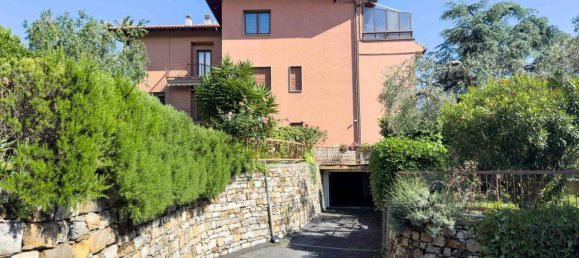 6-salle Appartement à Imperia, Italy No. 187053 25