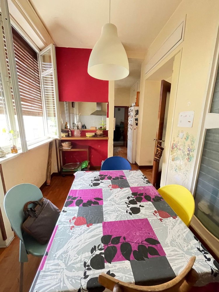 9 rooms Apartment in Caltanissetta, Italy No. 284255