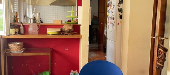 9 rooms Apartment in Caltanissetta, Italy No. 284255 2