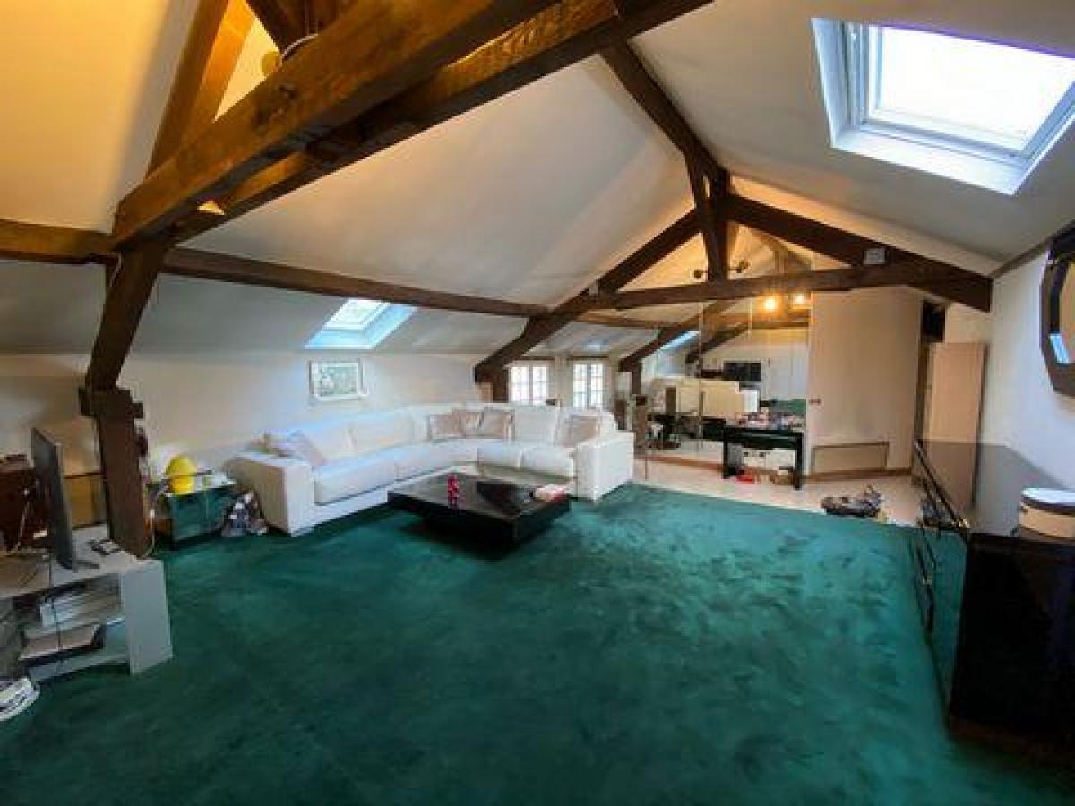 2 bedrooms Condo in Lamorlaye, France No. 9485