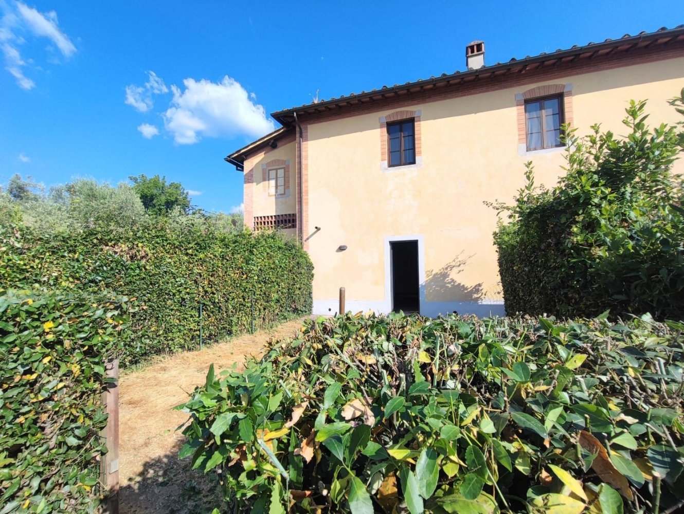 6-salle Maison à Castelfranco Piandiscò, Italy No. 140109