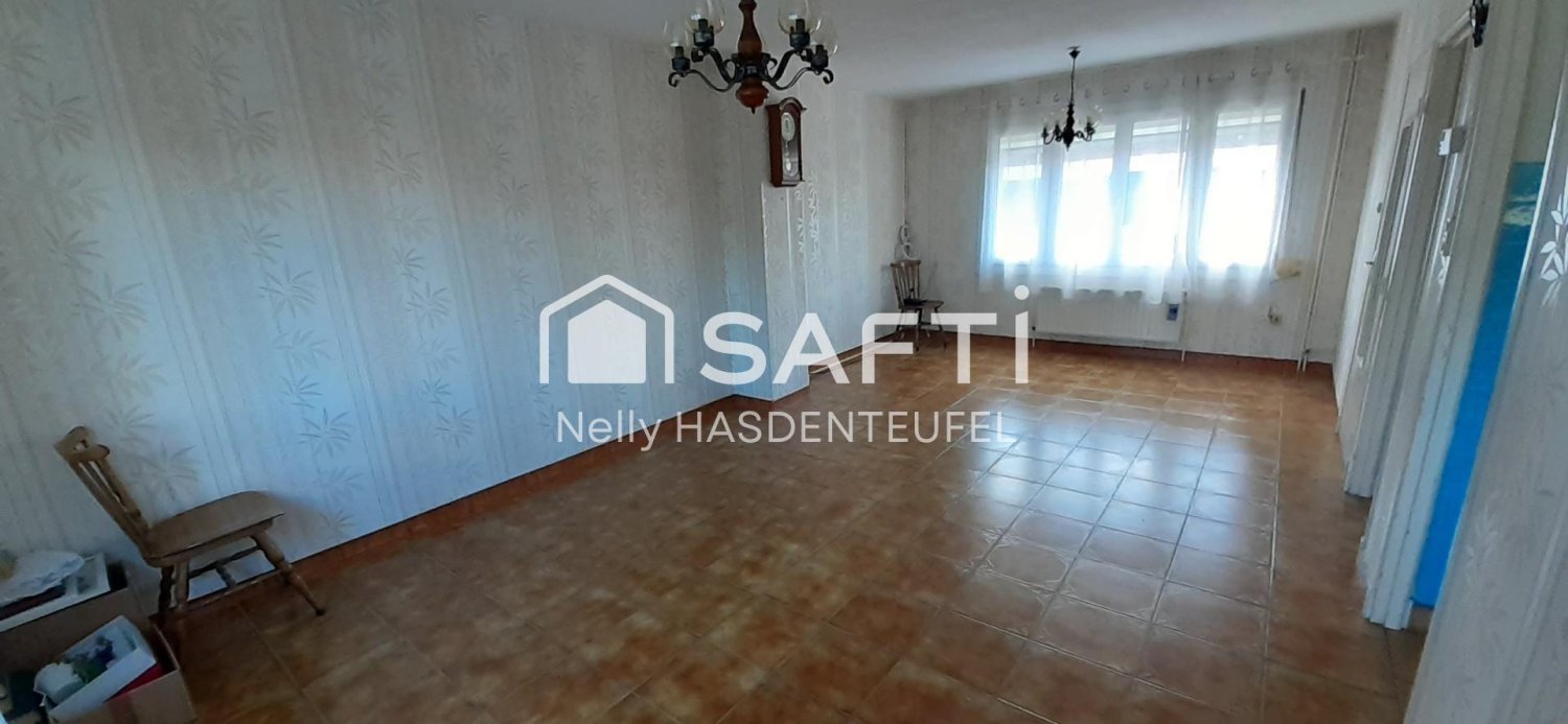 3 bedrooms House in Hasnon, France No. 250221