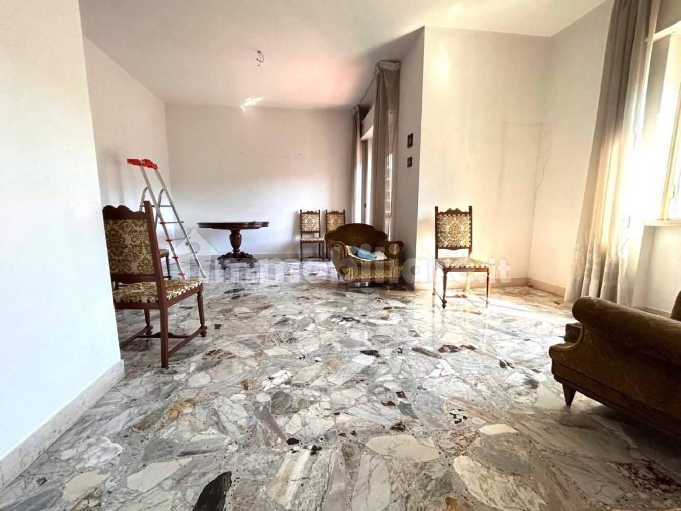 4غرفة شقة في Caserta, Italy رقم 258036