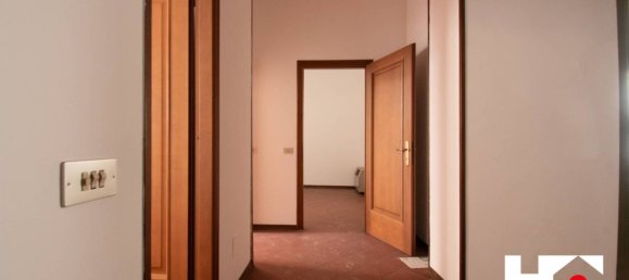 3غرفة مكتب في Brescia, Italy رقم 74004 7