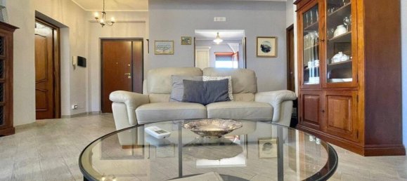 Квартира с 2 спальнями в Арче, Италия № 56053 10