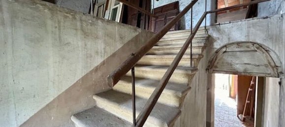 Дом с 9 комнатами в Сона, Италия № 26987 7