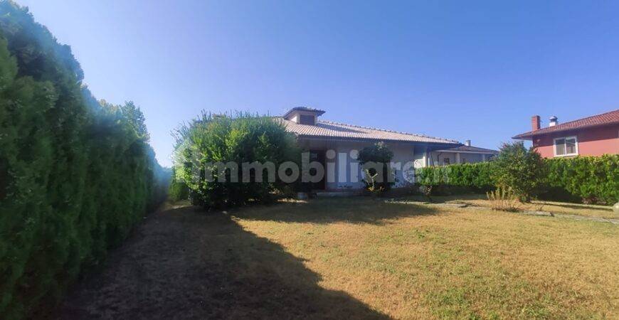 3 bedrooms Villa in San Pietro di Morubio, Italy No. 267203