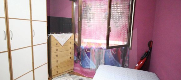 3 rooms Apartment in Bologna, Italy No. 33645 5