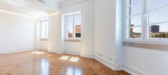 4 bedrooms Apartment in Lisbon, Portugal No. 104969 5