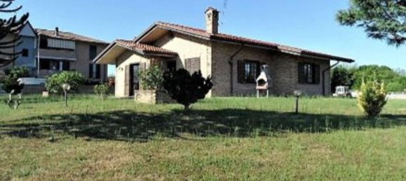 Вилла с 5 комнатами в Дезио, Италия № 6236 2