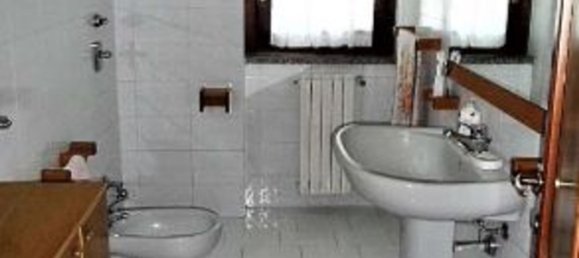 Вилла с 5 комнатами в Дезио, Италия № 6236 16