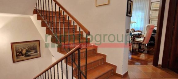 4 غرف نوم فيلا في Livorno, Italy رقم 179549 31