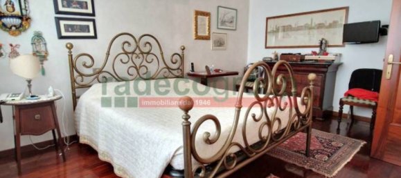 4 غرف نوم فيلا في Livorno, Italy رقم 179549 35